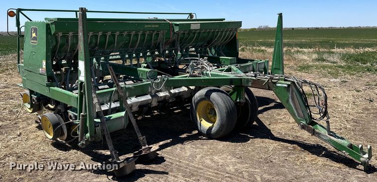John Deere 750  grain drill - KL9184