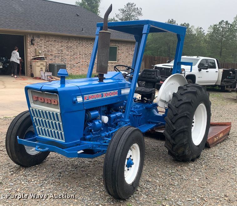 Ford 3000  tractor - LH9574