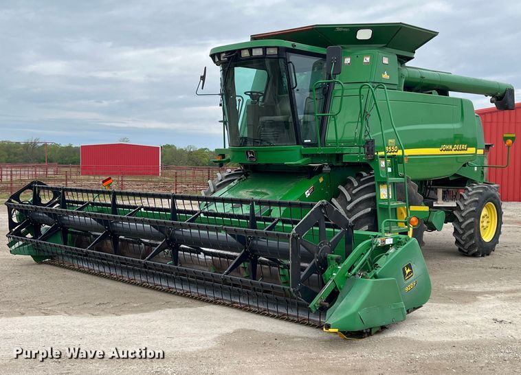 2001 John Deere 9550  combine - MY9789