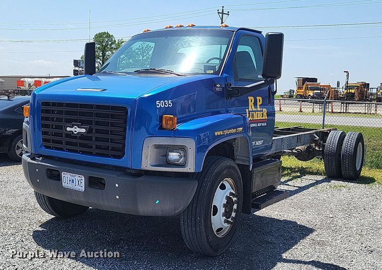 2014 Chevrolet C6500  truck cab and chassis - LR9242