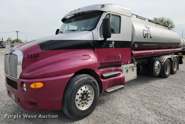 1997 Kenworth T2000  tank truck - MW9759
