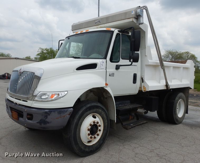 2005 International 4400  dump truck - DK1791