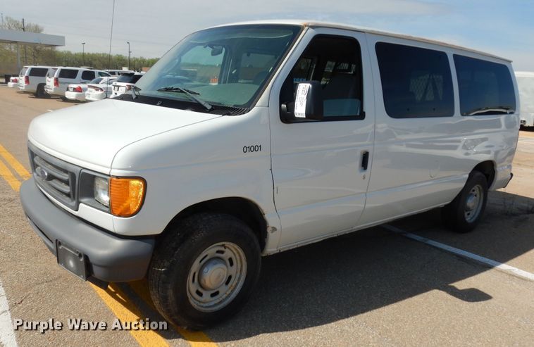 2006 Ford E150 XL  van - DK1813