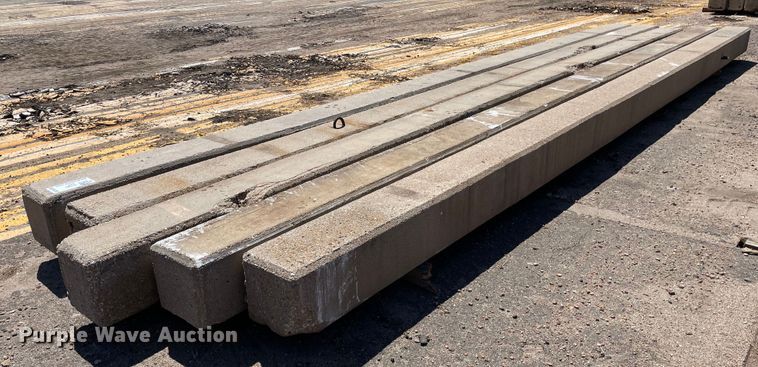 (5) concrete pilings - DK7387