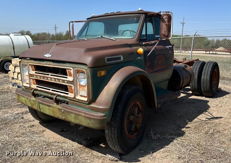 1971 Chevrolet C60  truck cab and chassis - JJ9947