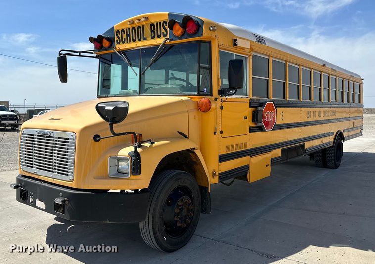 2005 Freightliner  school bus - KX9021