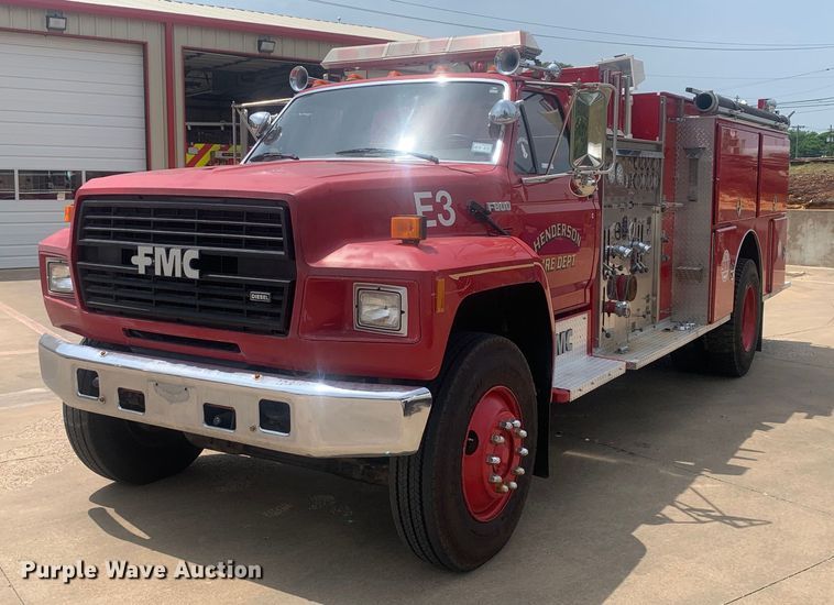 1989 Ford F800  pumper fire truck - LH9605