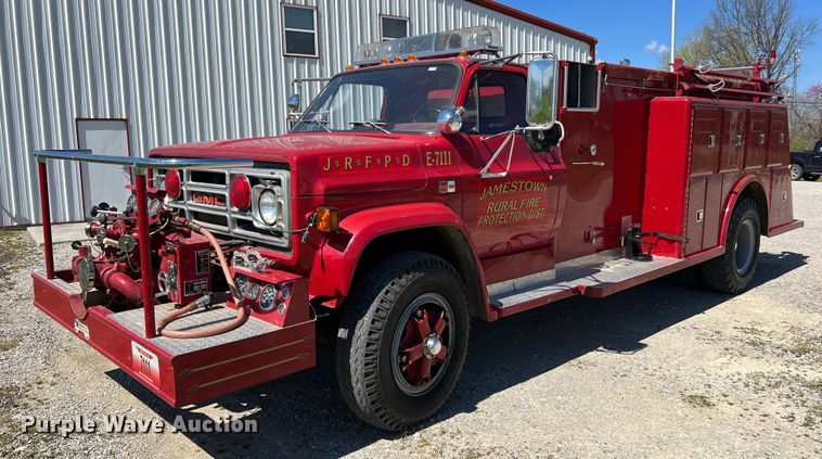 1983 GMC C7000  pumper fire truck - LI9597