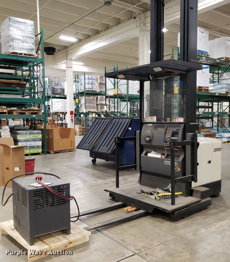 Crown SP  order picker - LT9737