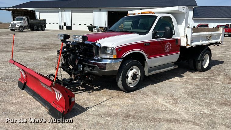 2003 Ford F550 Super Duty XLT  dump truck - DR4619
