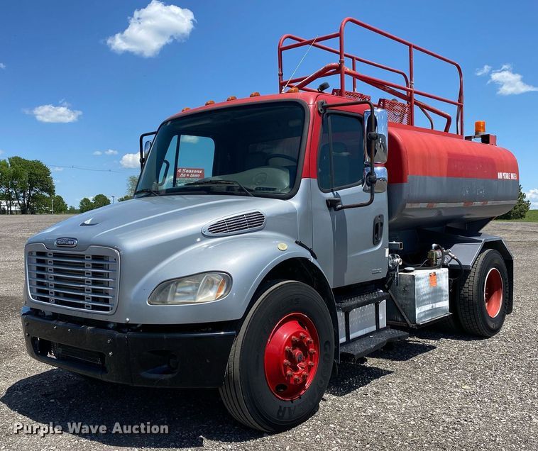 2005 Freightliner M2 Business Class  water truck - KB9464