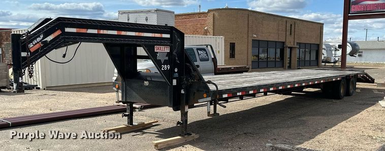 2007 PJ equipment trailer - KL9185