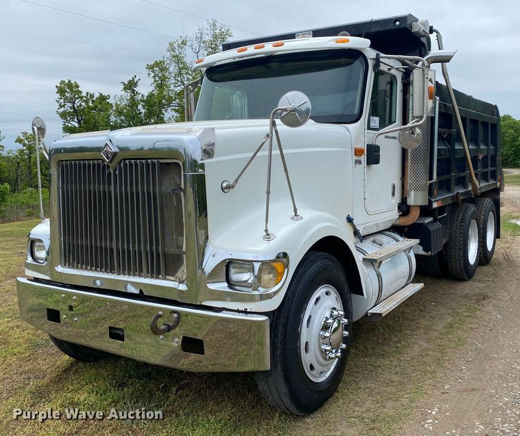 2005 International 9900i  dump truck - DL7212