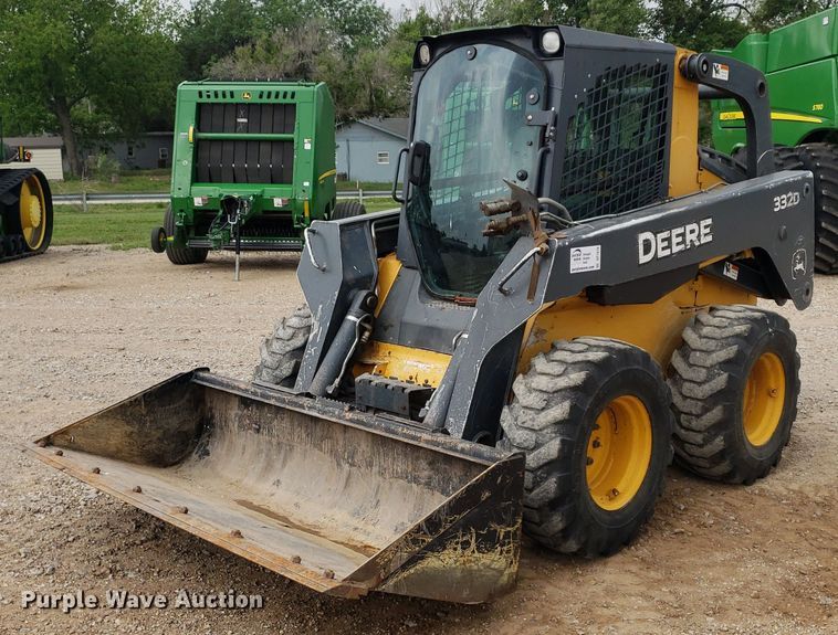 2012 John Deere 332D  skid steer loader - DP7876