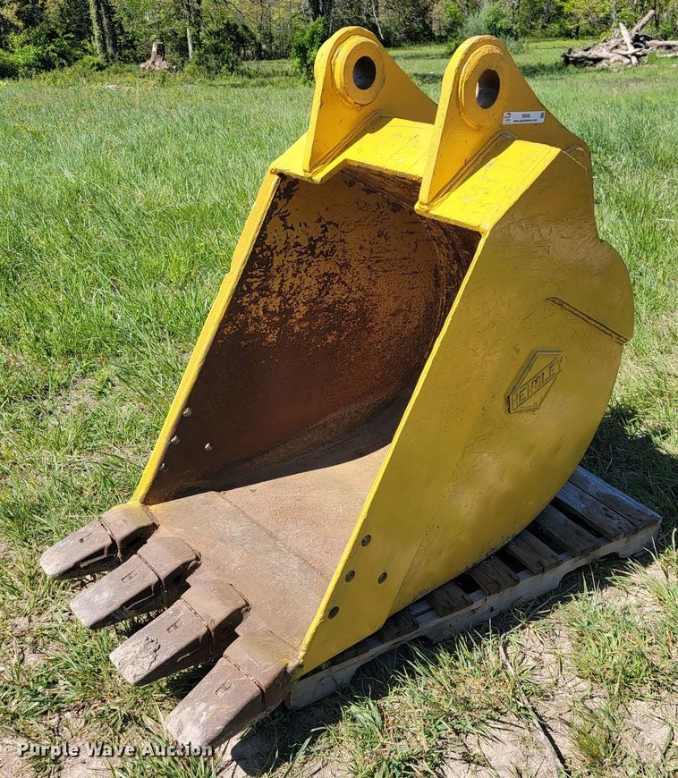 Hensley M260H180  30&quot; W excavator bucket - II9006