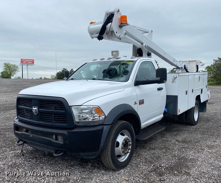 2012 Dodge Ram 4500HD  bucket truck - KB9443
