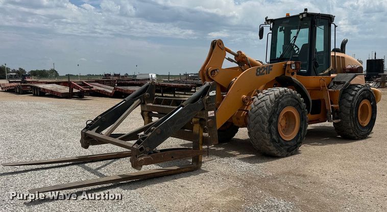 2011 Case 821F  wheel loader - KL9126