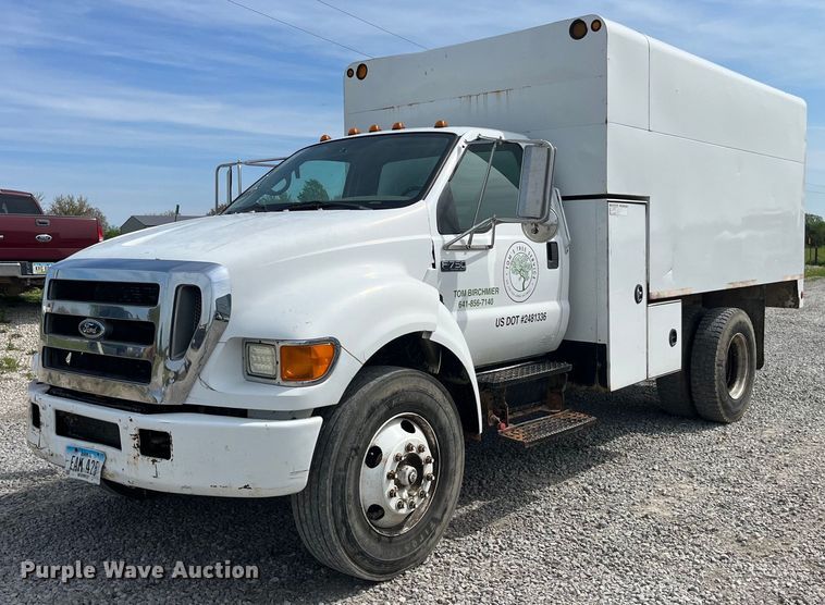 2007 Ford F750 Super Duty XL  chipper truck - LA9947