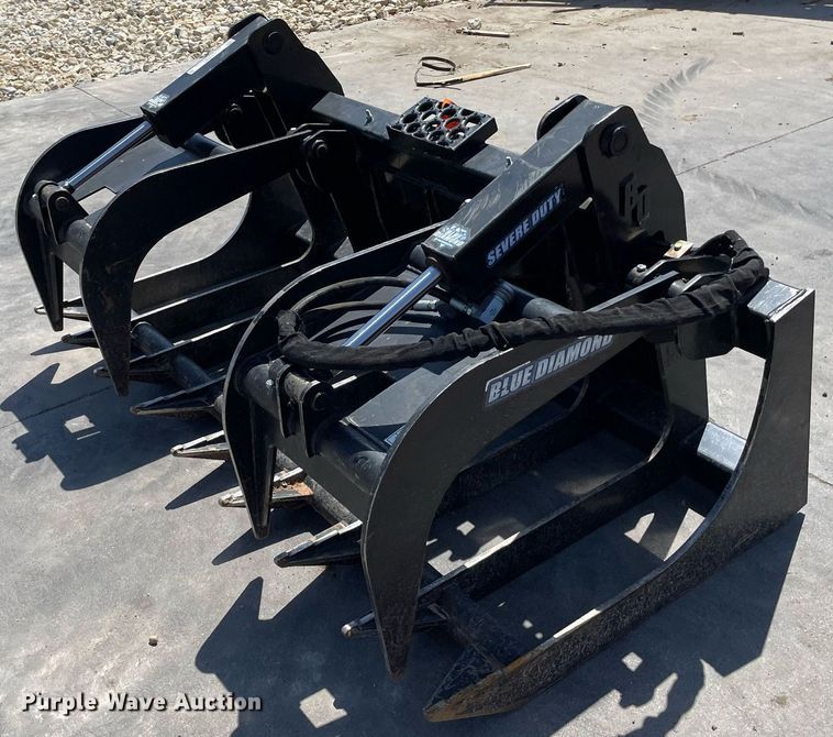Blue Diamond 106450  72&quot;W skid steer grapple bucket - LY9581