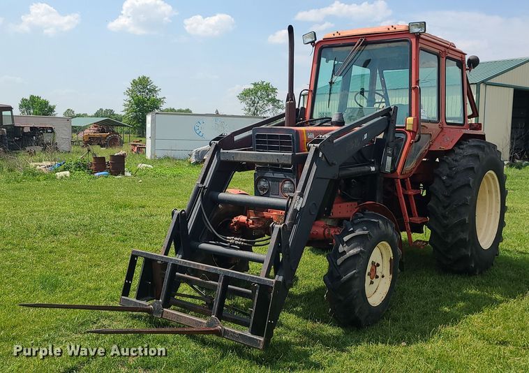 Belarus 825  MFWD tractor - DC6065