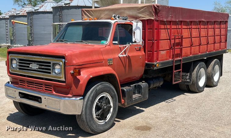 1975 Chevrolet C65  grain truck - LG9119