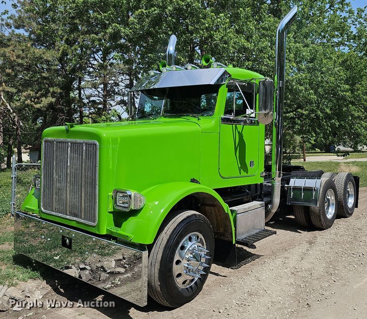 1996 Peterbilt 357  semi truck - DO2697
