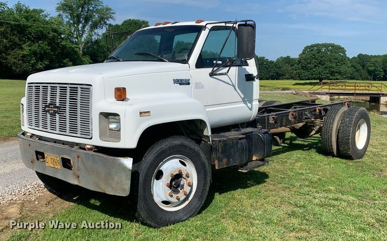 1995 Chevrolet Kodiak C6500  truck cab and chassis - LH9634