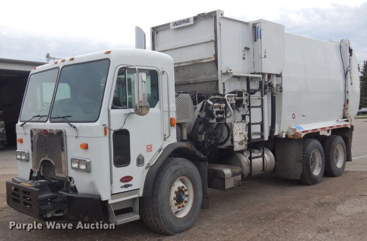 2009 Peterbilt PB320  refuse truck - AF9733