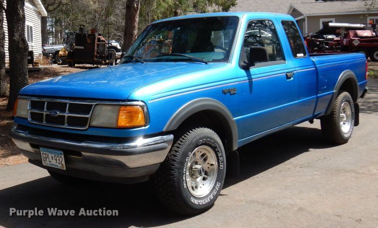 1994 Ford Ranger XLT  SuperCab pickup truck - AF9749