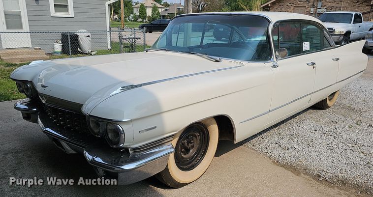 1960 Cadillac  sedan - DO4404