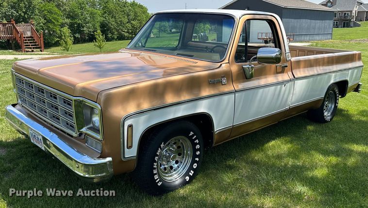 1975 Chevrolet Cheyenne 10  pickup truck - JC9974