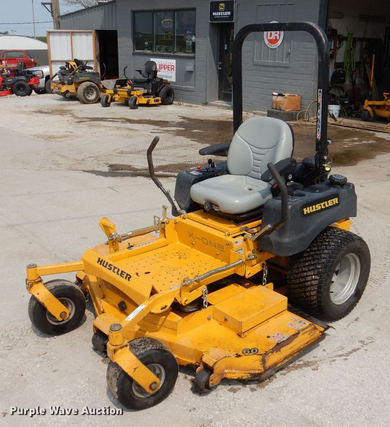 2015 Hustler X-One  ZTR lawn mower - JO9152