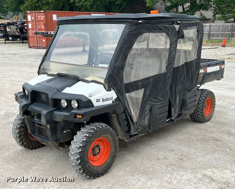2011 Bobcat 3400XL  utility vehicle - LG9195