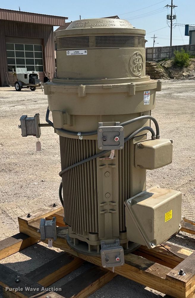 GE Industrial  electric motor - LP9960