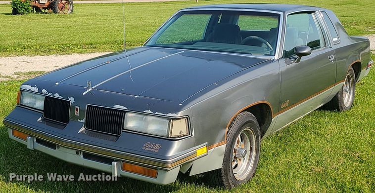 1987 Oldsmobile Cutlass Supreme - MO9849