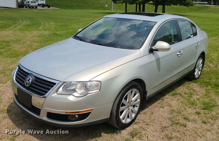 2010 Volkswagen Passat - MO9851
