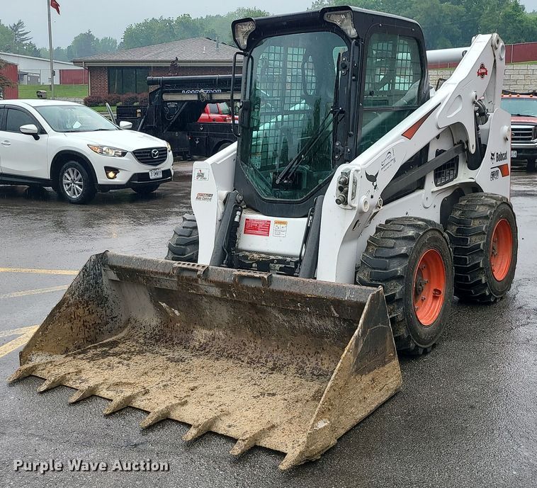 2019 Bobcat S740  skid steer loader - DC6062
