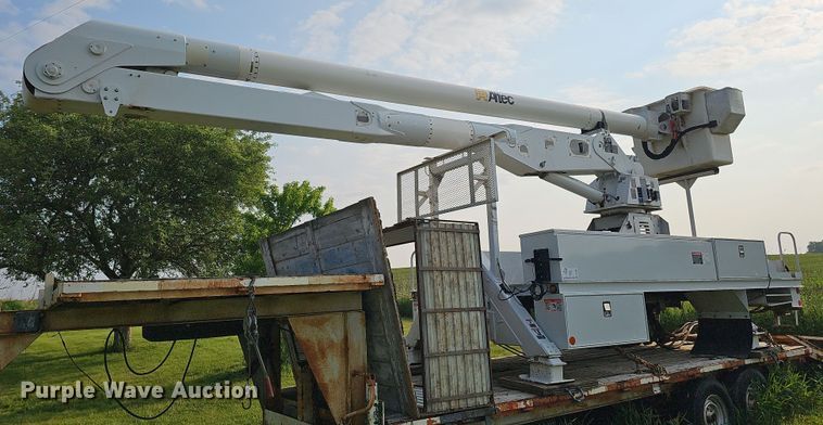 2012 Altec  bucket truck bed - DO2683