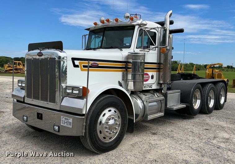 1992 Peterbilt 379  winch truck - DQ2064