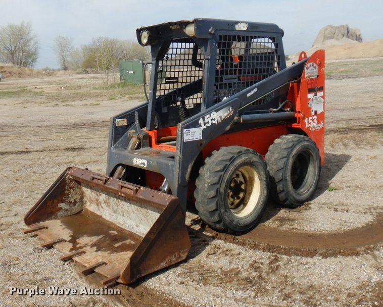 2002 Thomas T153S  skid steer loader - DQ7320