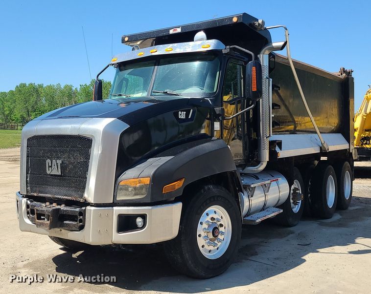 2012 Caterpillar CT660L  dump truck - LE9070