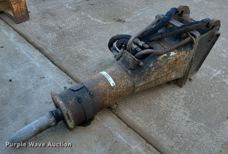 Bobcat  excavator breaker - LE9075
