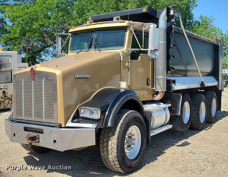 2008 Kenworth T800  dump truck - LE9078