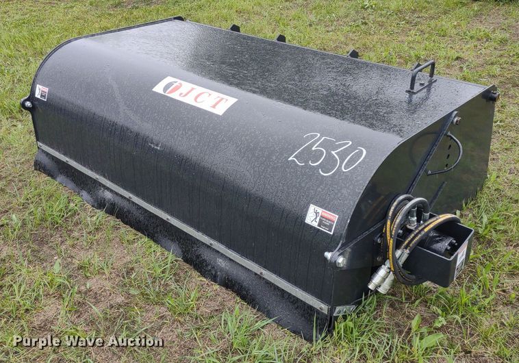 JCT  72&quot;W skid steer sweeper - LL9128