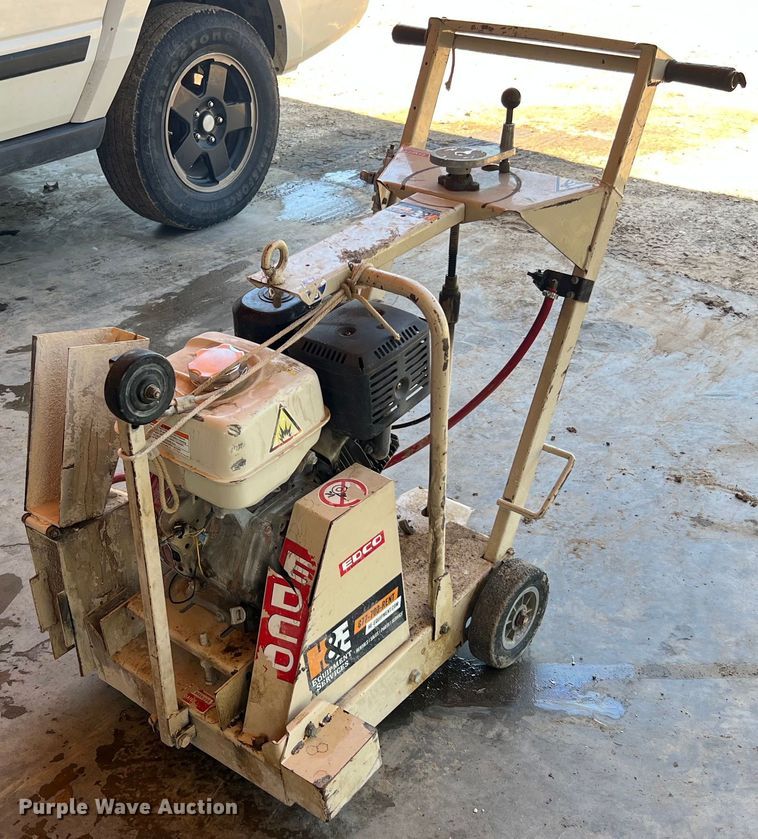 Edco DS-18-13H  concrete saw - MF9979