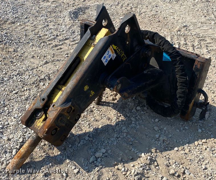 Stanley MB05S02  skid steer breaker - MG9920