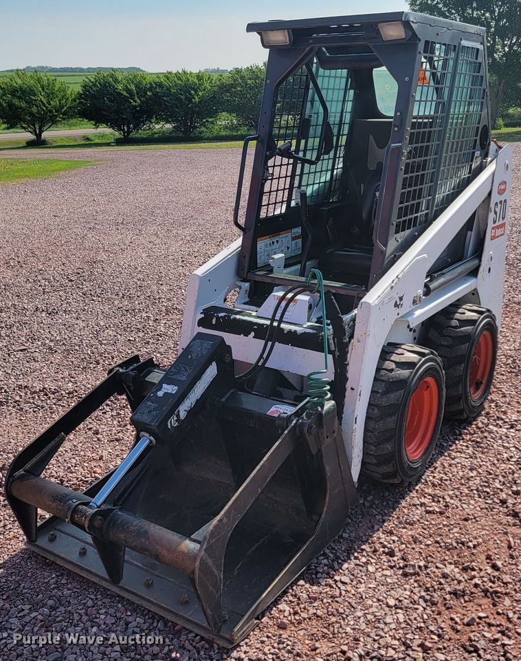 2013 Bobcat S70  skid steer loader - ML9445