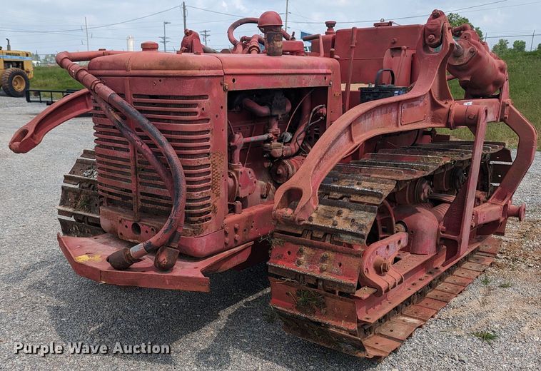 International T9  dozer - MO9040