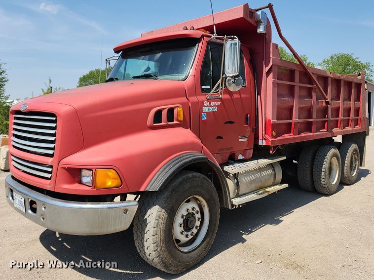 2000 Sterling L8513  dump truck - MW9735
