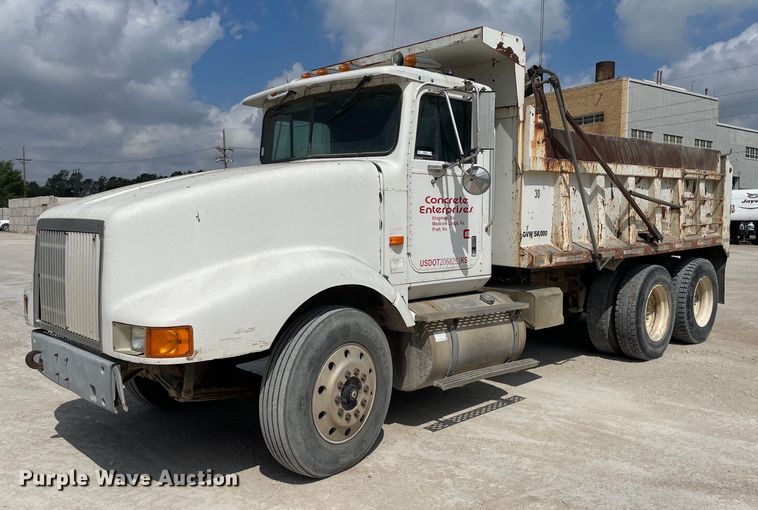 1991 International 9400  dump truck - MS9759